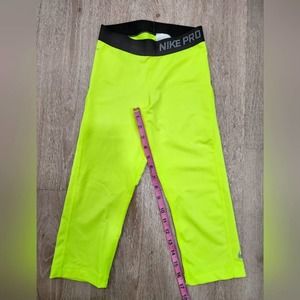 Nike pro Green Capri 17' length